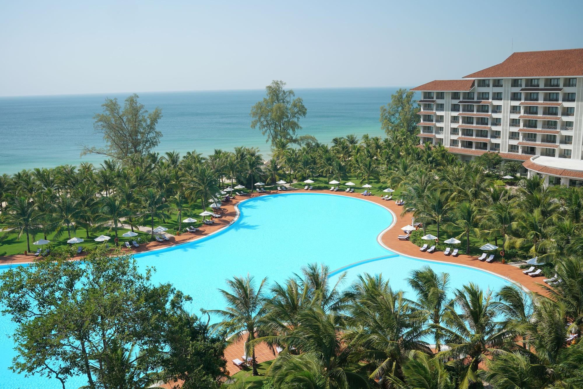 Sheraton Phu Quoc Long Beach Resort Exterior photo